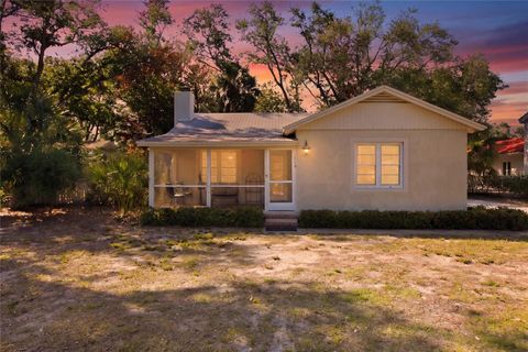 Photo of 116 Castile Street, Venice, FL 34285 (MLS # A4690560)