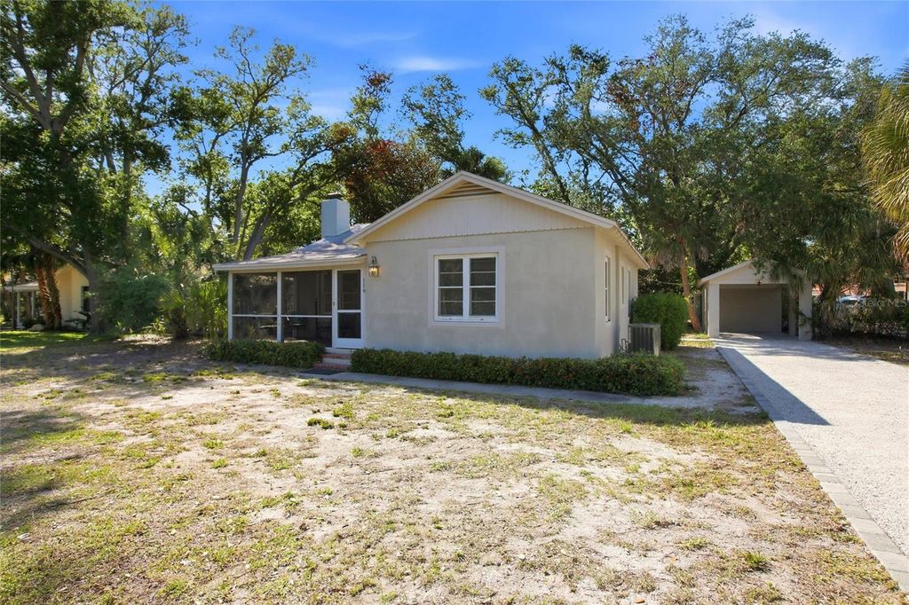 Photo of 116 Castile Street, Venice, FL 34285 (MLS # A4690560)