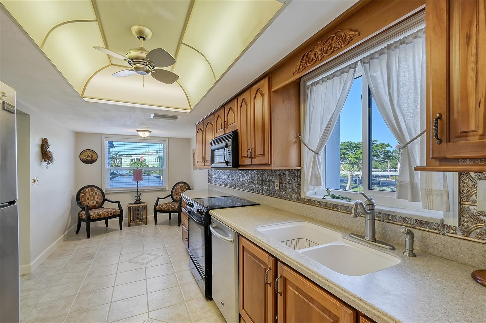 BEACHWAY APTS - Residential