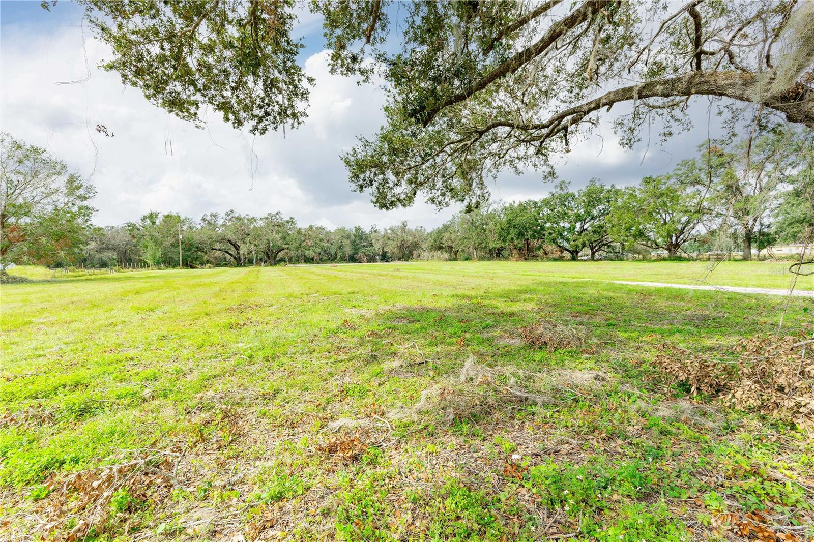 HIGHLAND FARMS - Land