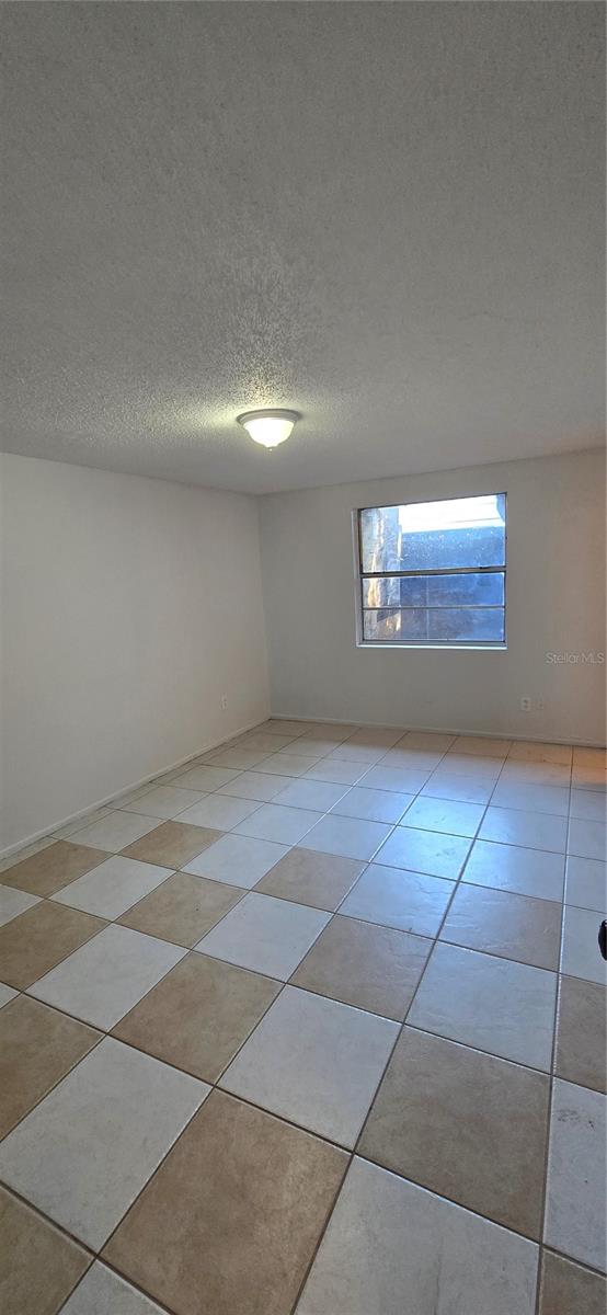 CAYMAN PARK - Residential Income