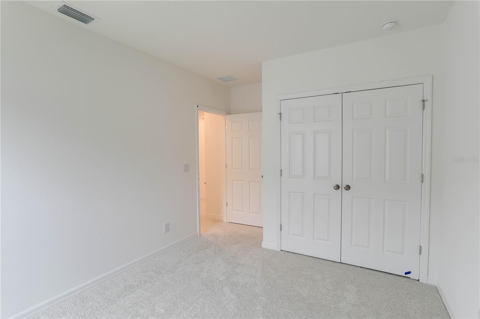 DAVENPORT ESTATES - Residential Lease