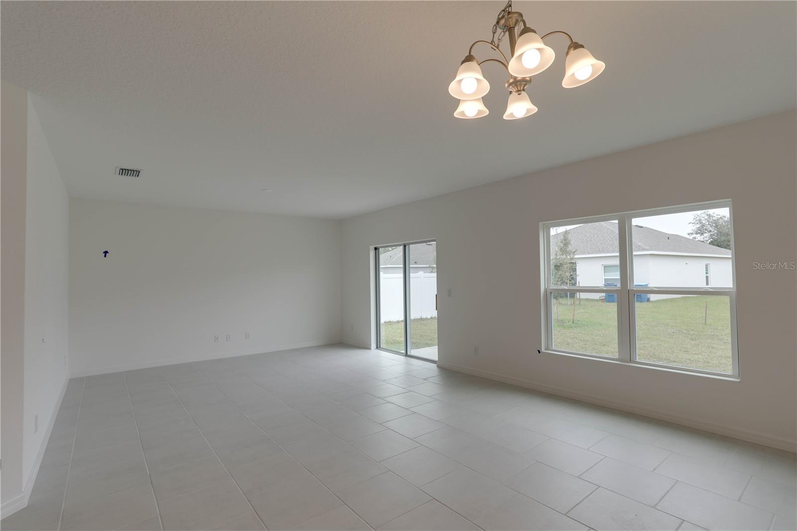 DAVENPORT ESTATES - Residential Lease