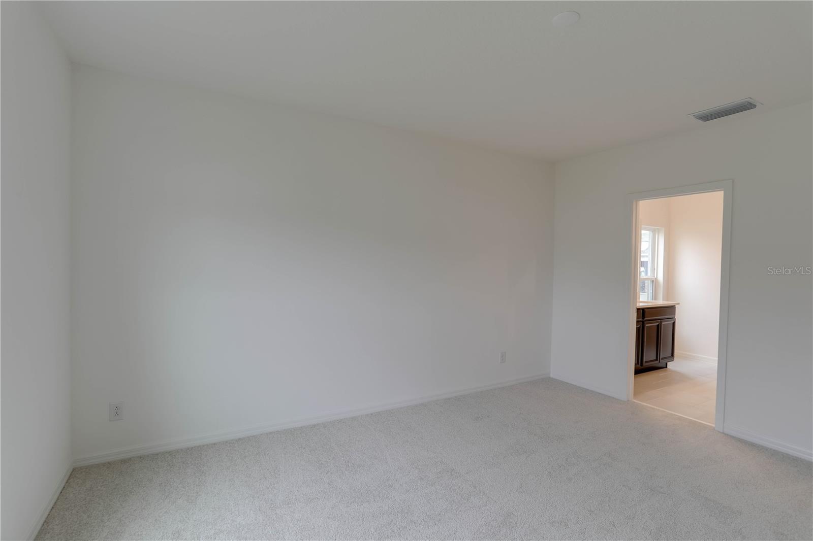 DAVENPORT ESTATES - Residential Lease