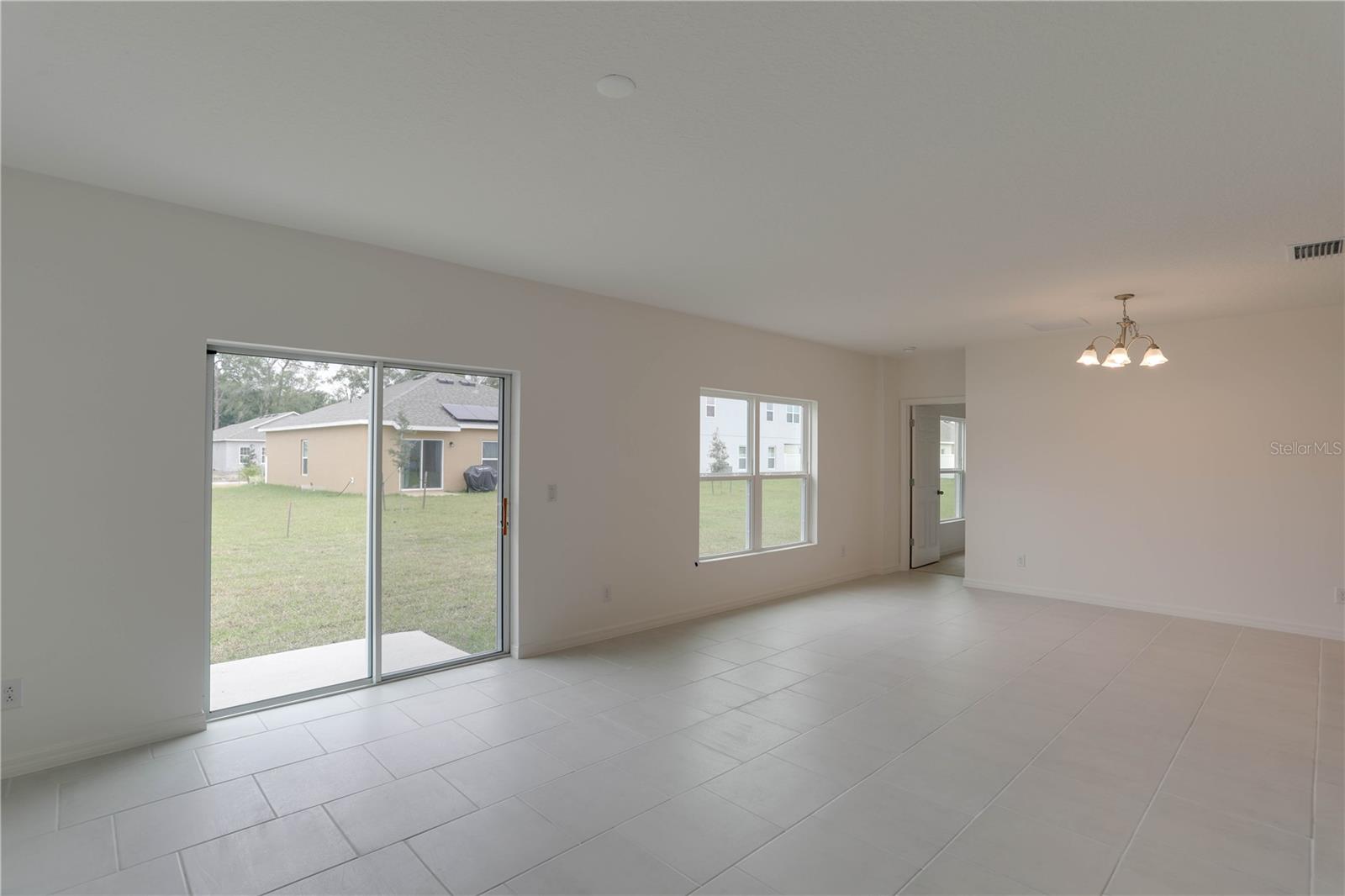 DAVENPORT ESTATES - Residential Lease