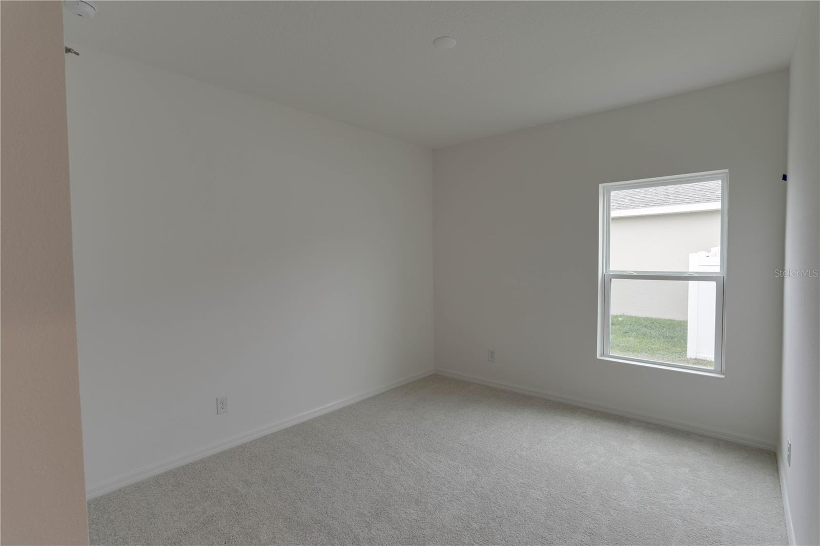 DAVENPORT ESTATES - Residential Lease