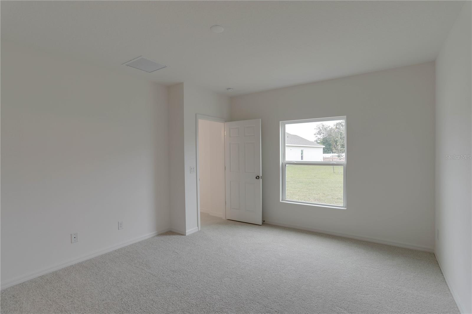 DAVENPORT ESTATES - Residential Lease