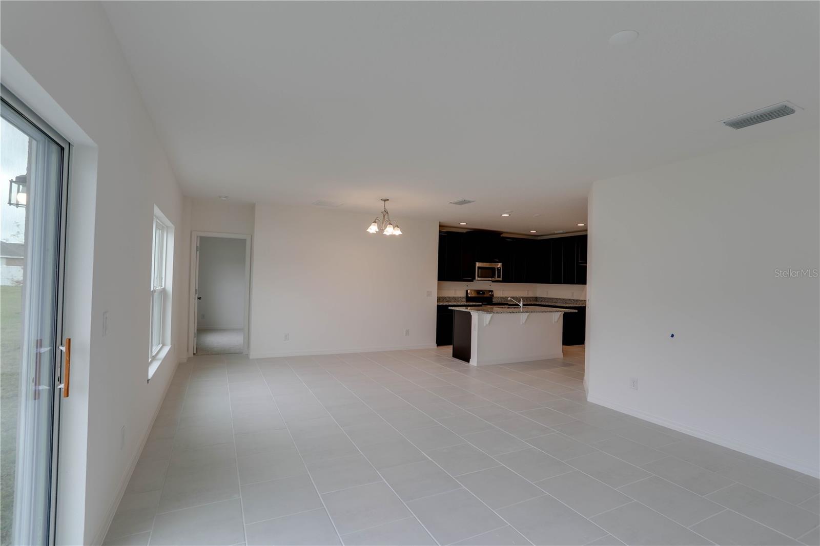 DAVENPORT ESTATES - Residential Lease