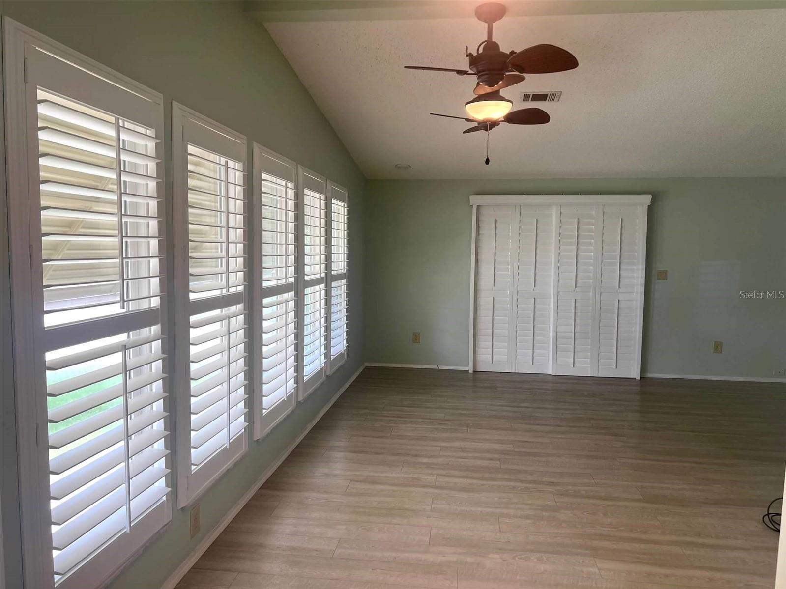 LADY LAKE ORANGE BLOSSOM GARDENS UNIT 09 - Residential