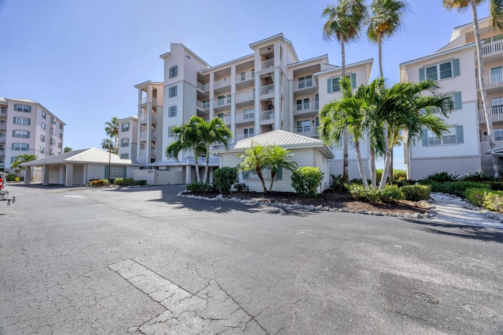 BOCA VISTA HARBOR BLDG C - Residential