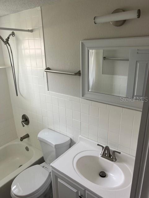 COLONIAL MANOR - Residential