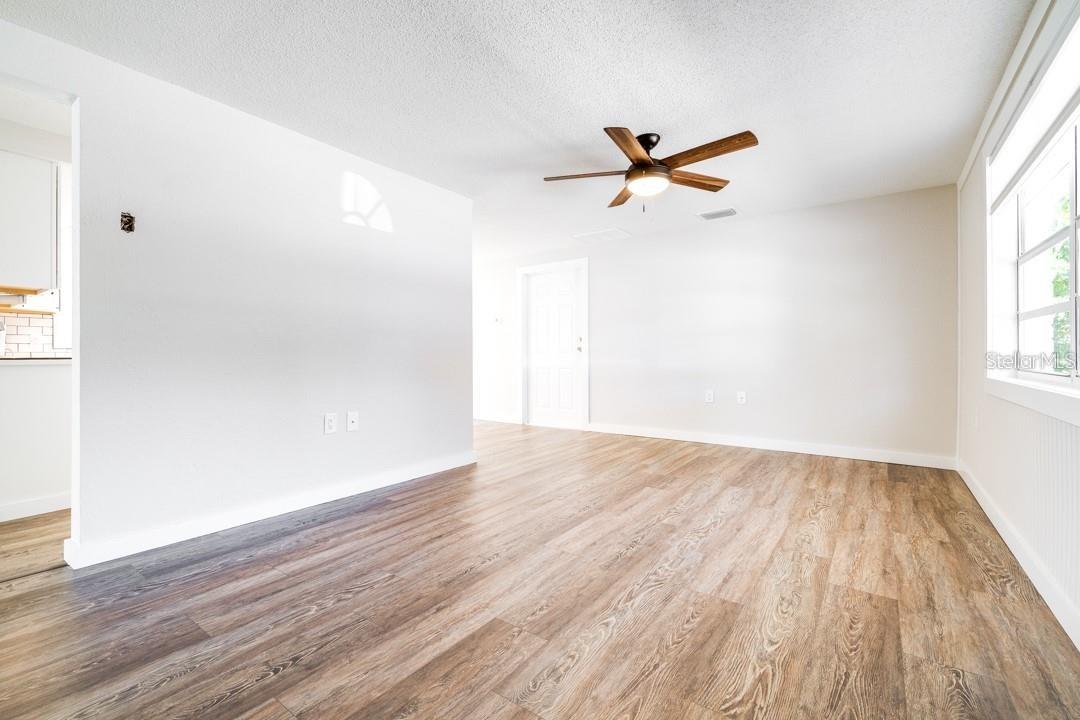 COLONIAL MANOR - Residential