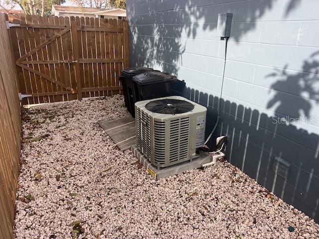 COLONIAL MANOR - Residential