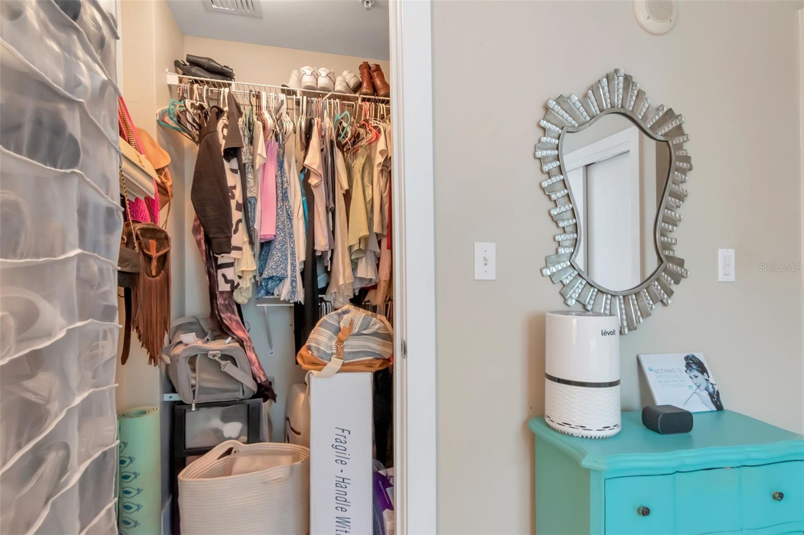 GRAND CENTRAL AT KENNEDY RESID - Residential Lease