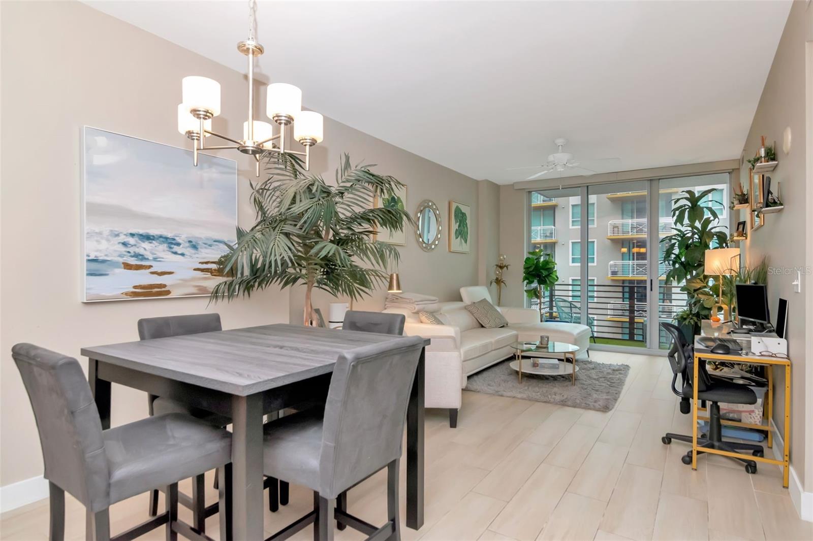 GRAND CENTRAL AT KENNEDY RESID - Residential Lease