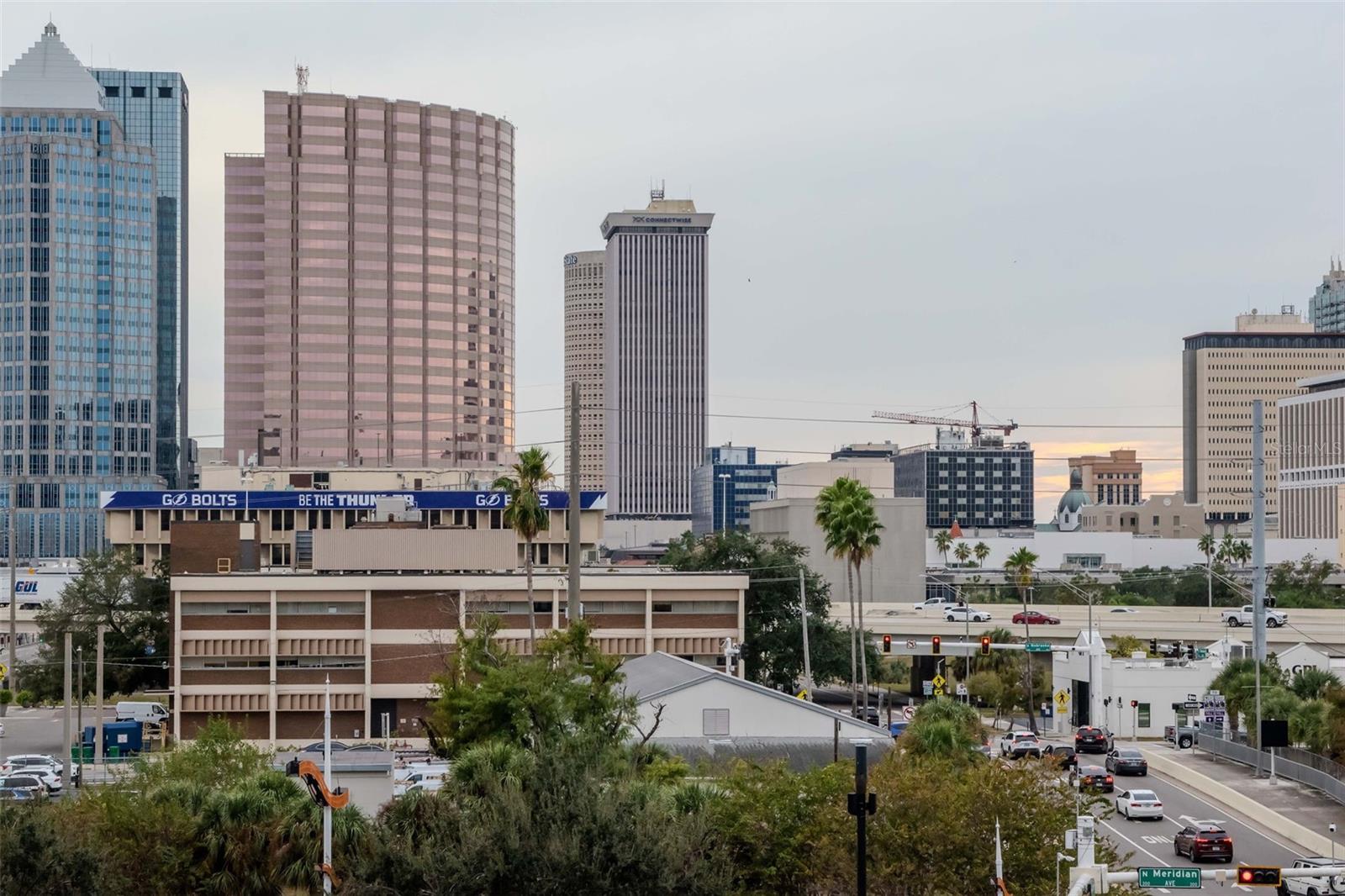 GRAND CENTRAL AT KENNEDY RESID - Residential Lease