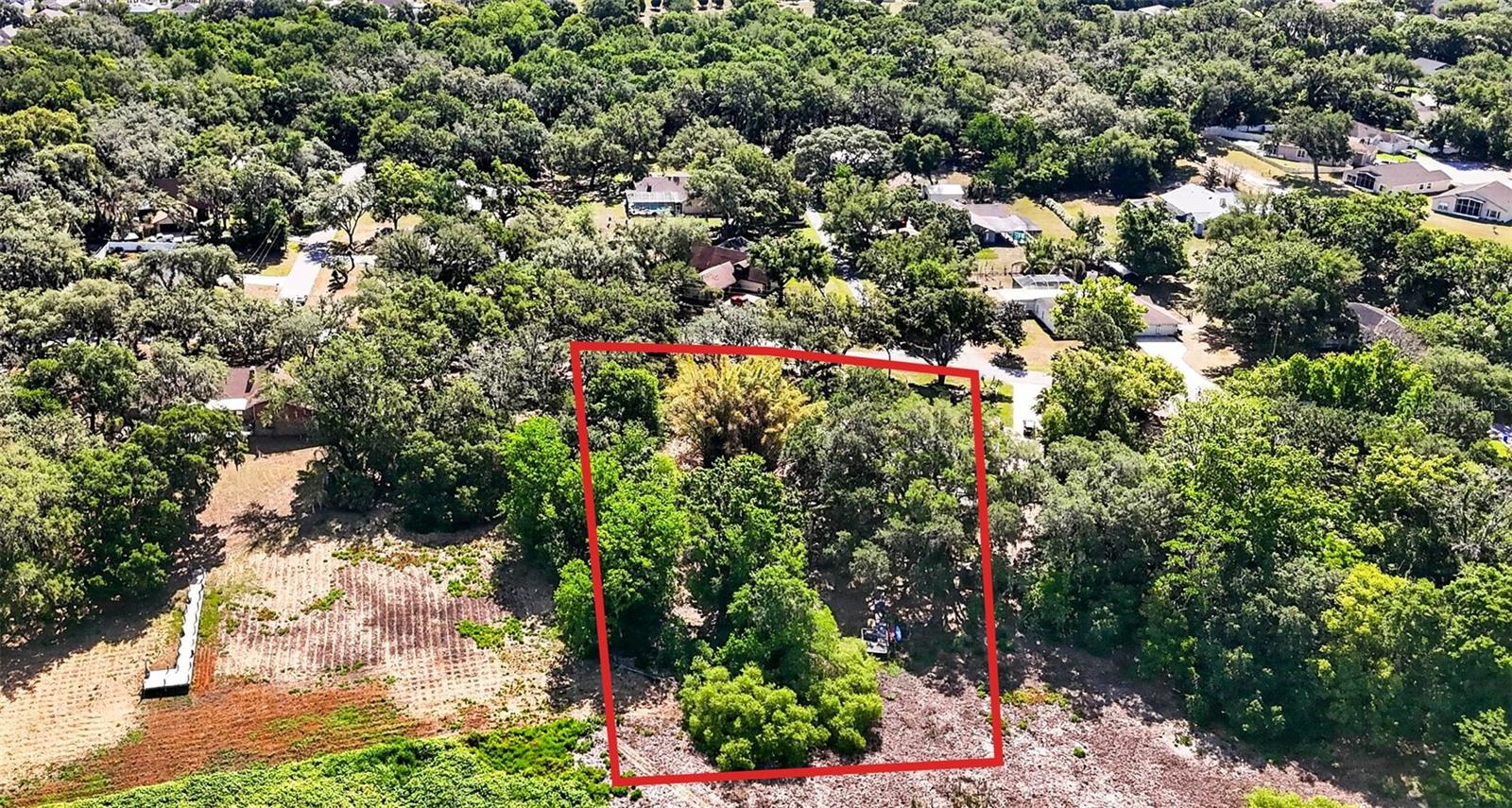 LAKE BERNADETTE GARDENS - Land