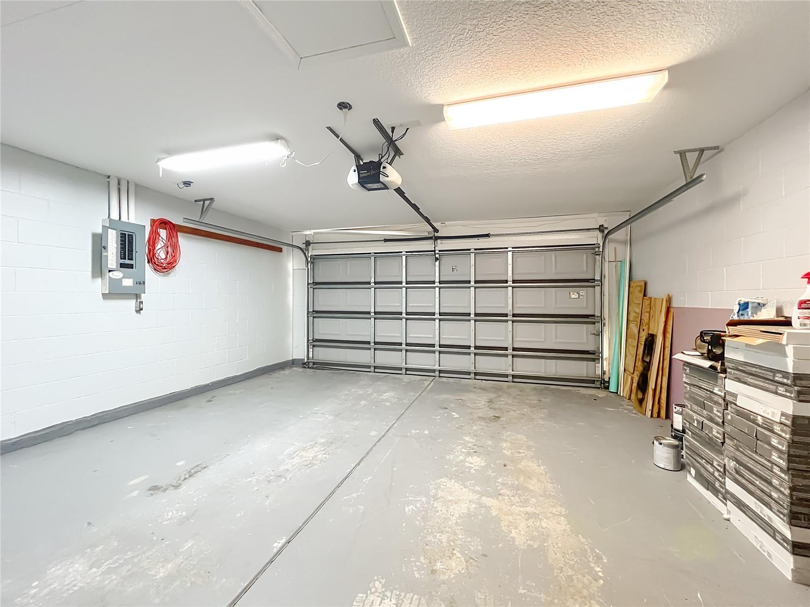 ROLLING HILLS UN 04 - Residential