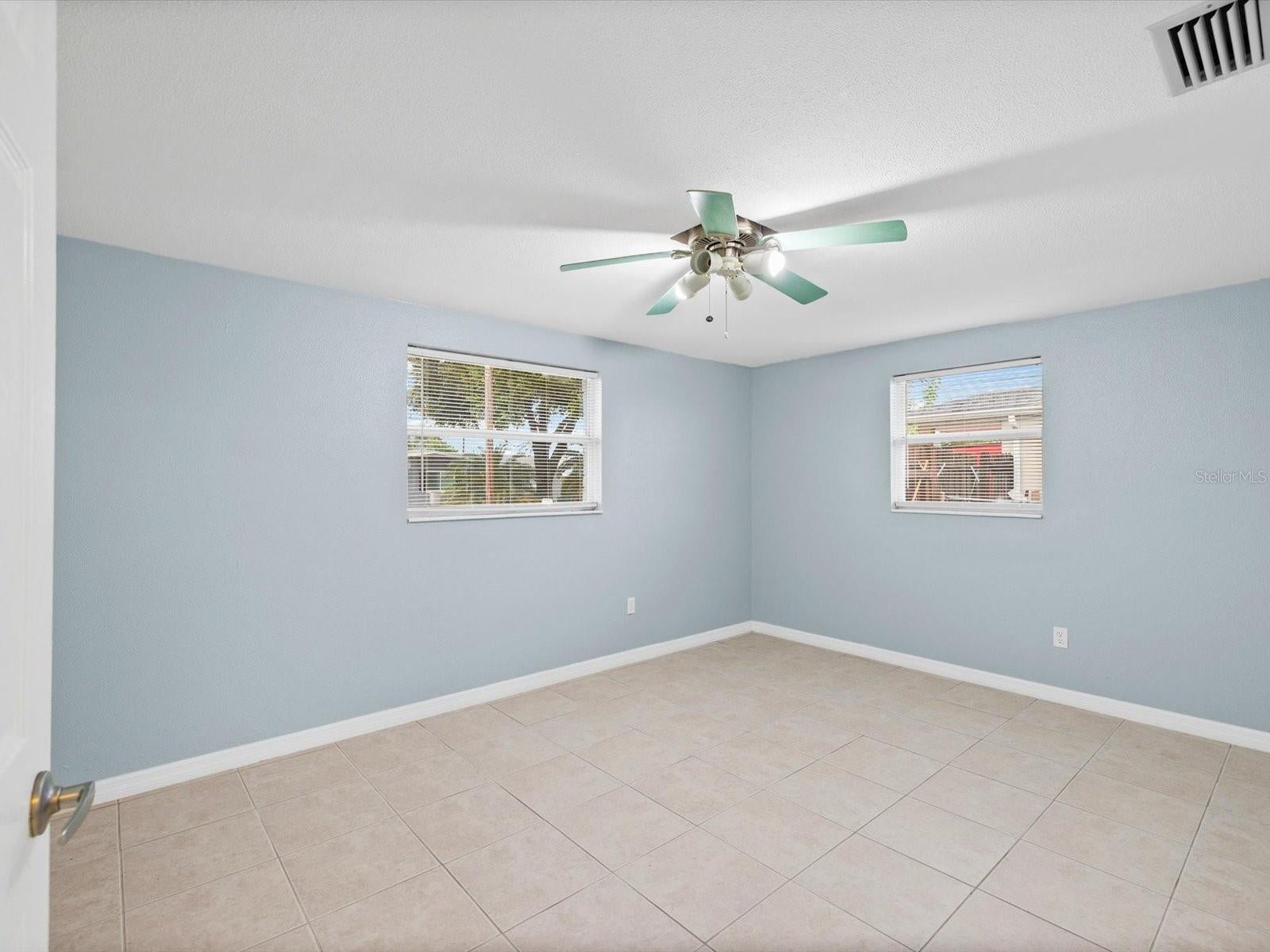 4004 SCARLET MAPLE DRIVE