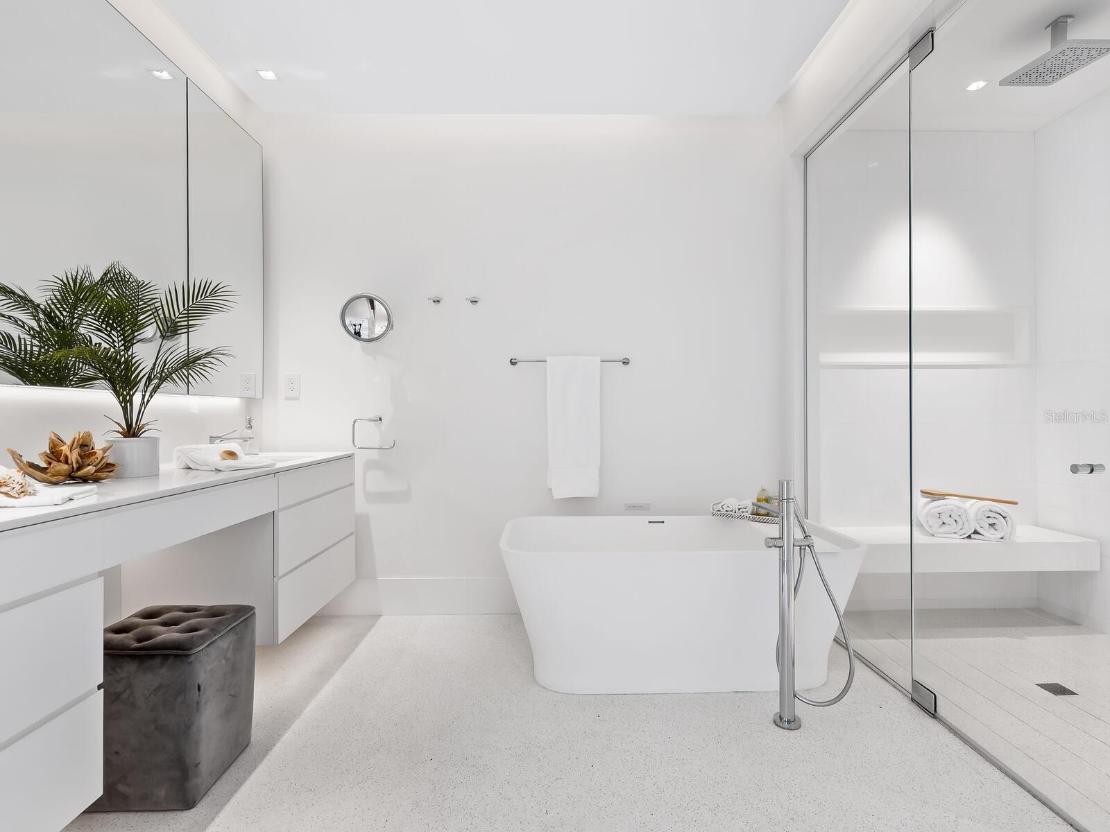 HALCYON SIESTA KEY - Residential