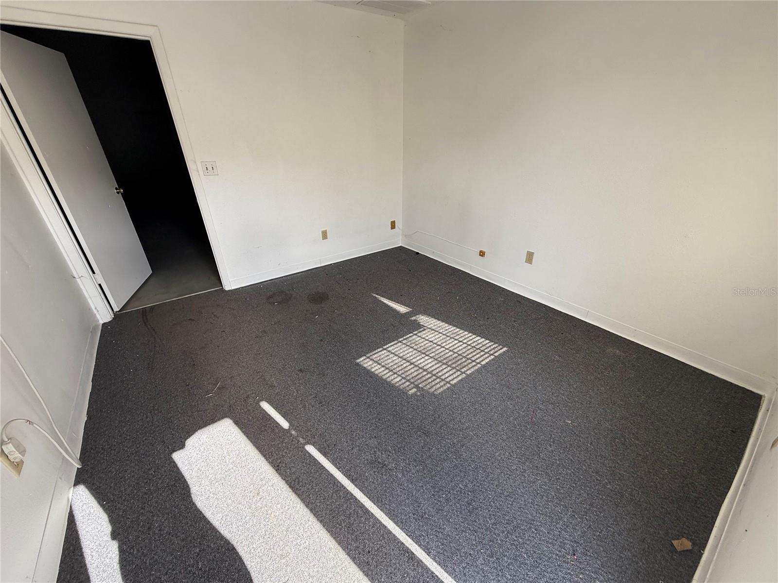 SILVER SPGS PARK - Commercial Lease