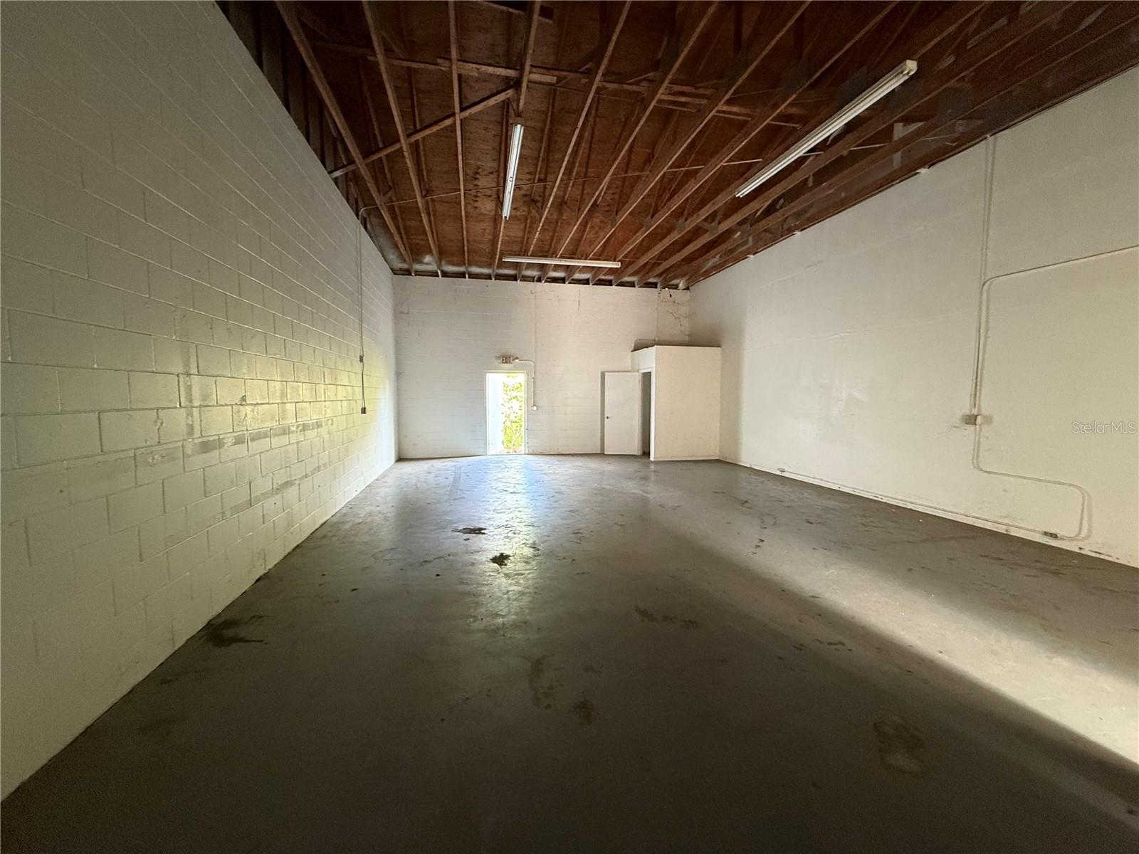 SILVER SPGS PARK - Commercial Lease