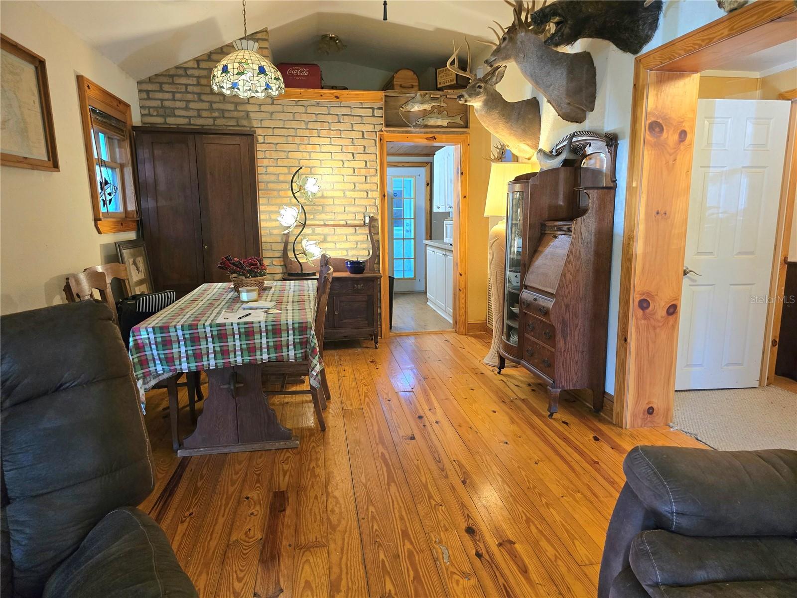 BRACK SPRING ADD - Residential