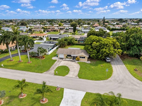 1204 Se 35th Street, Cape Coral, FL 33904