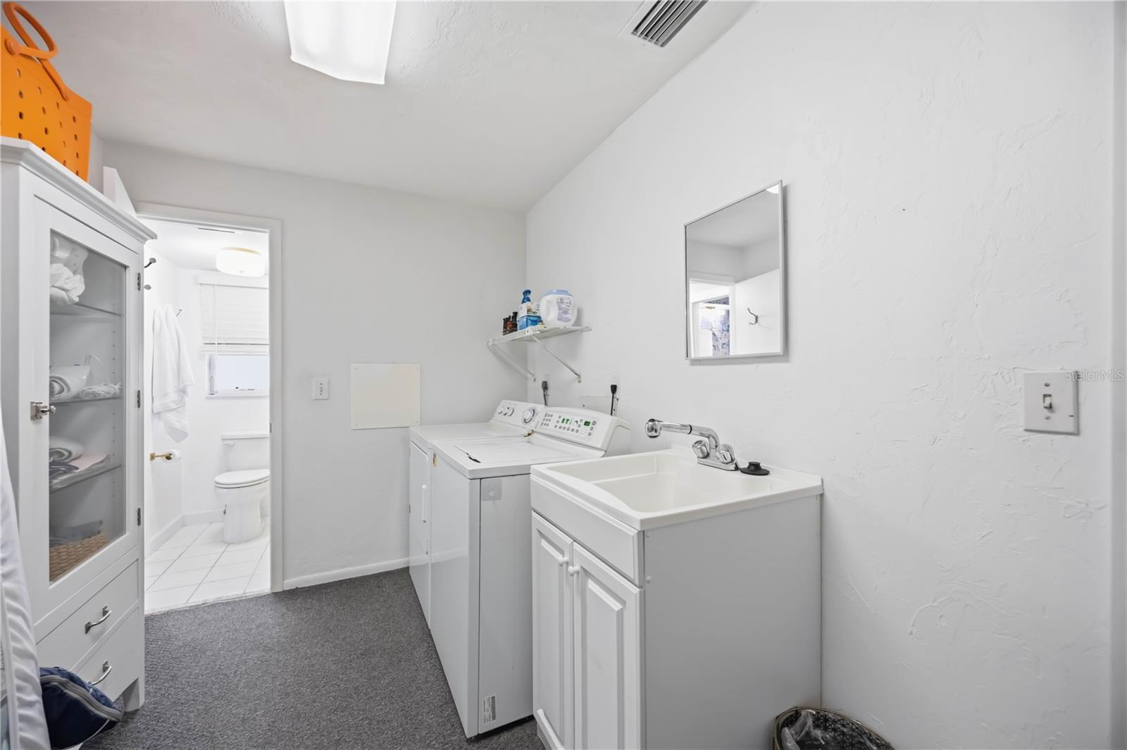 VENICE GARDENS SEC 2 - Residential