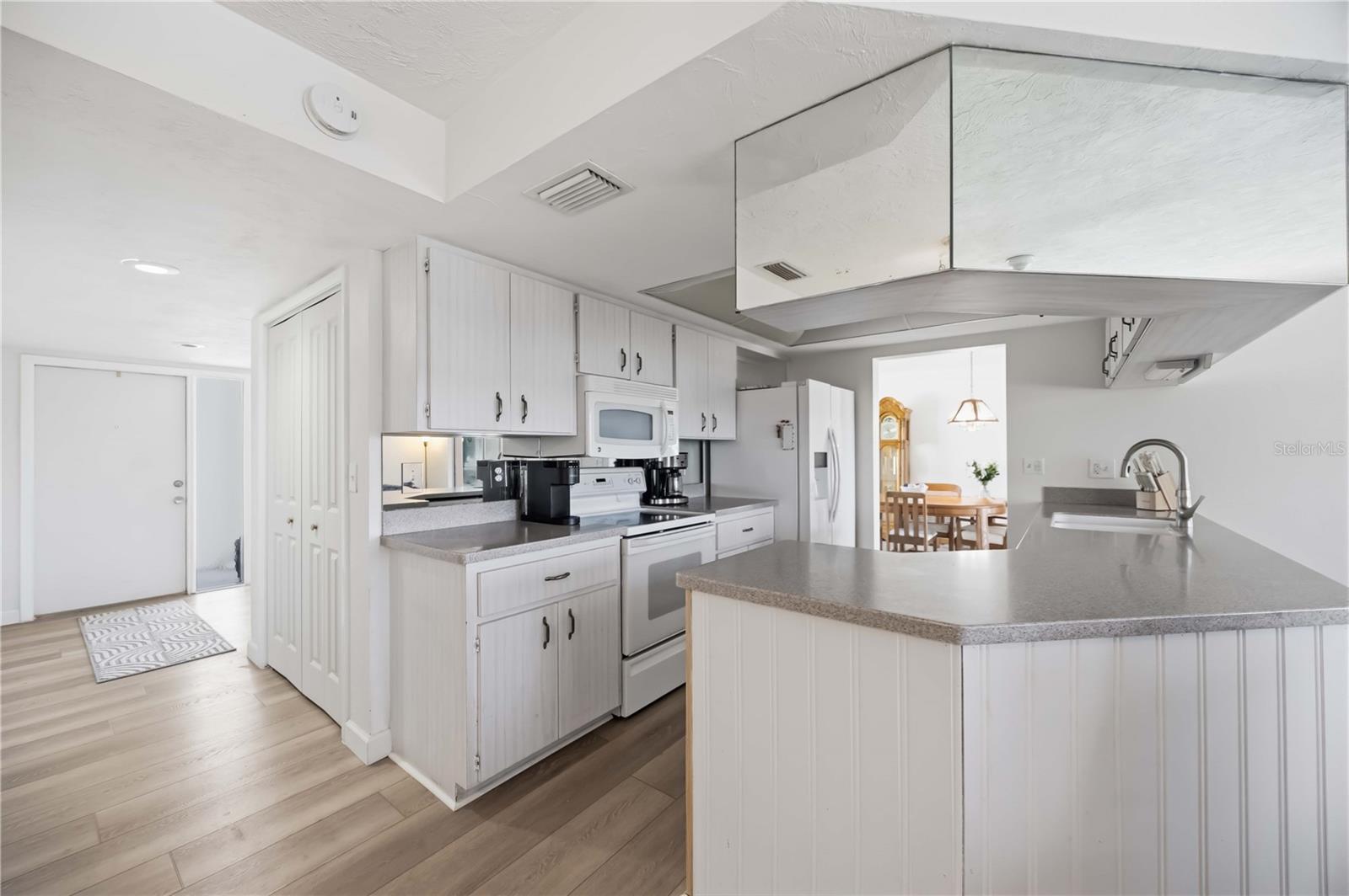 VENICE GARDENS SEC 2 - Residential