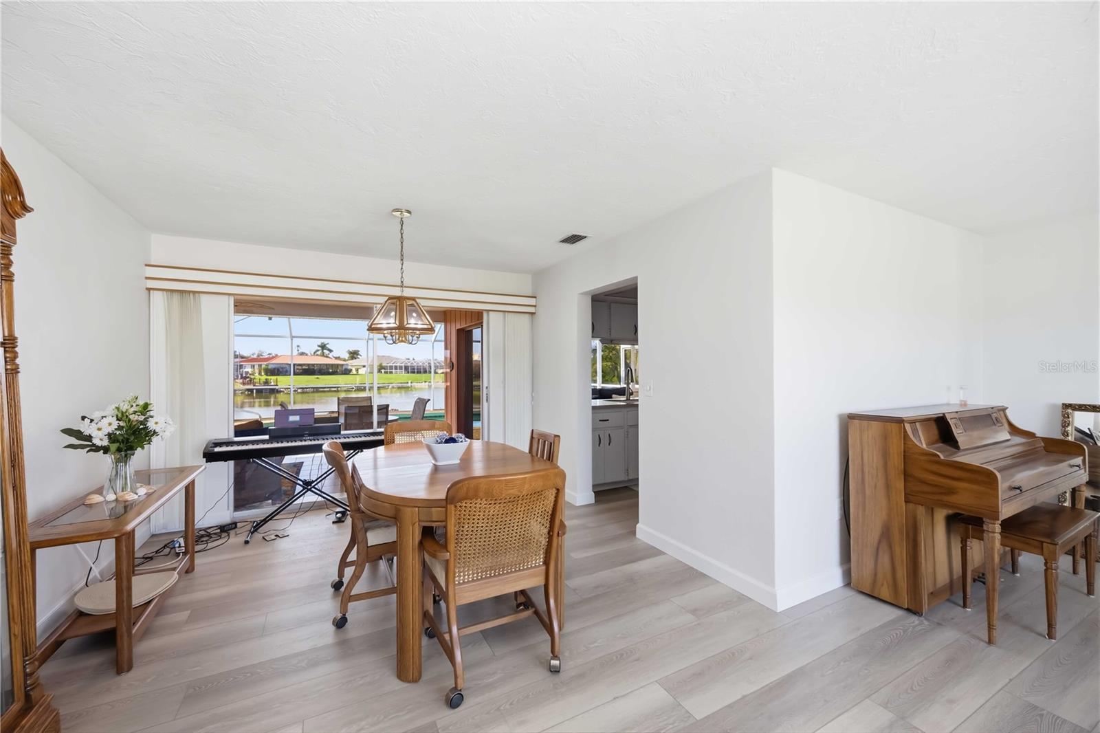 VENICE GARDENS SEC 2 - Residential