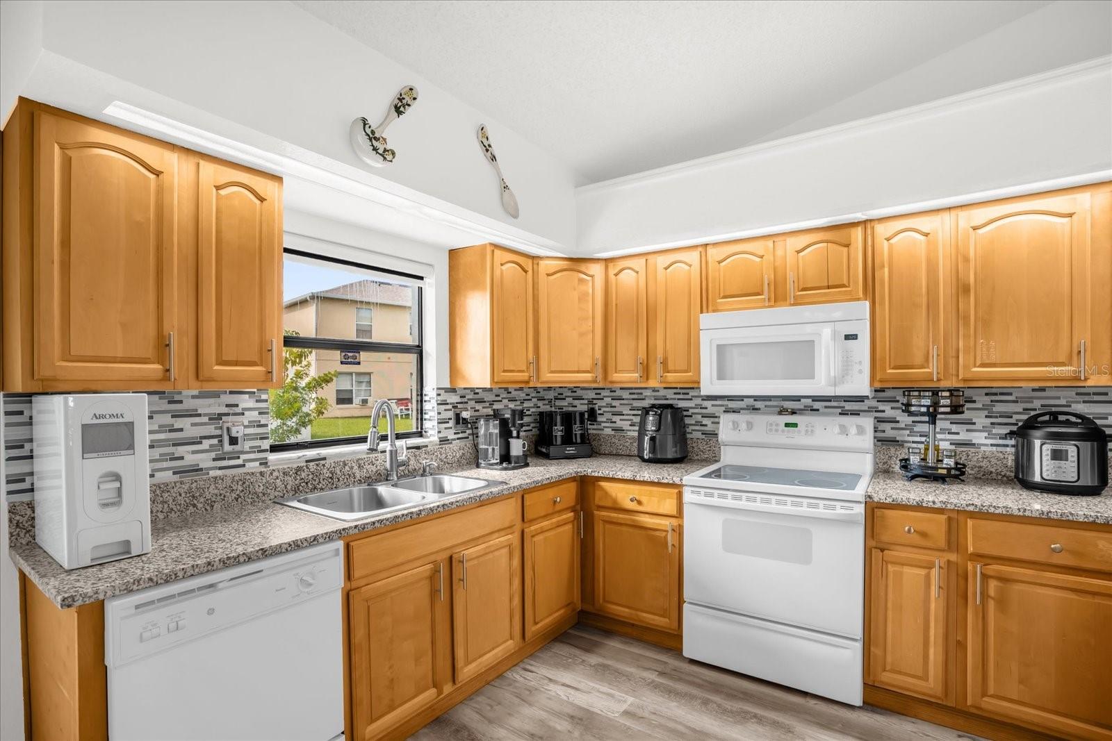 POINCIANA SUB NBRHD 3 VIL 3 - Residential