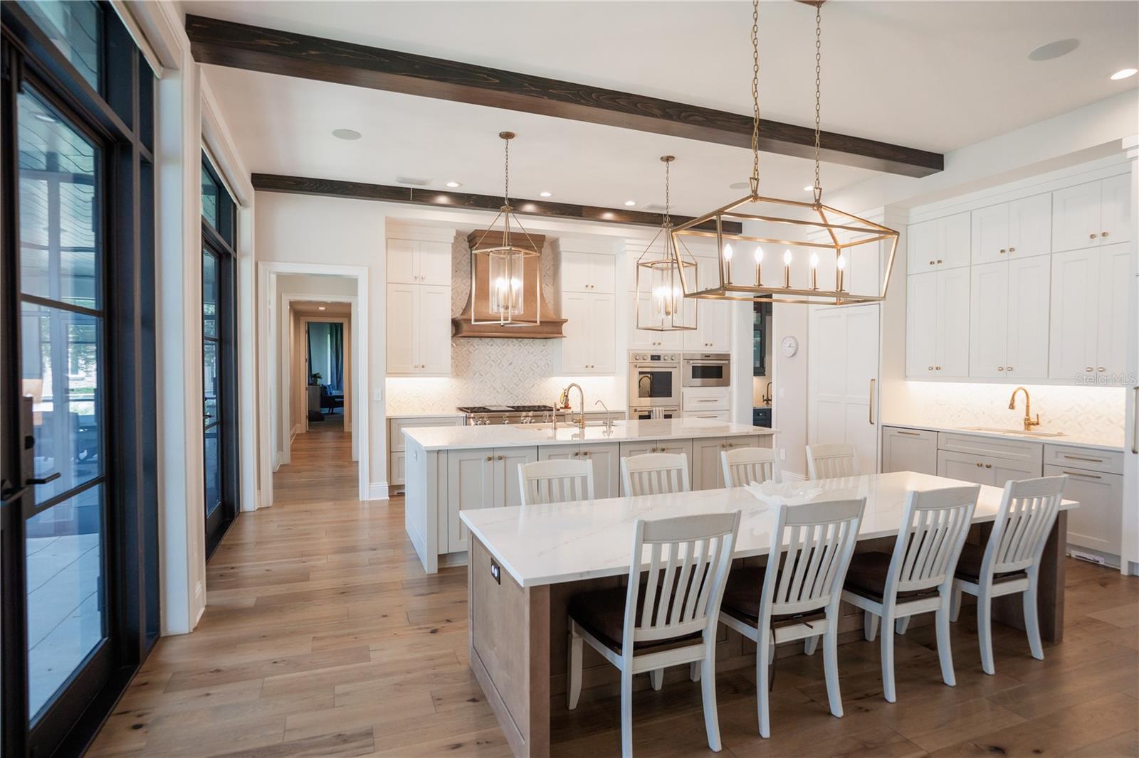 4402 W BEACH PARK DRIVE