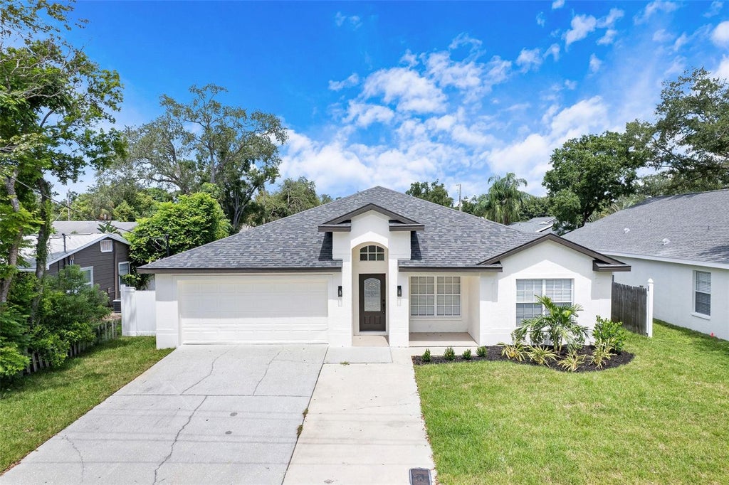 Photo of 4115 W Bay To Bay Boulevard, Tampa, FL 33629 (MLS # TB8546967)