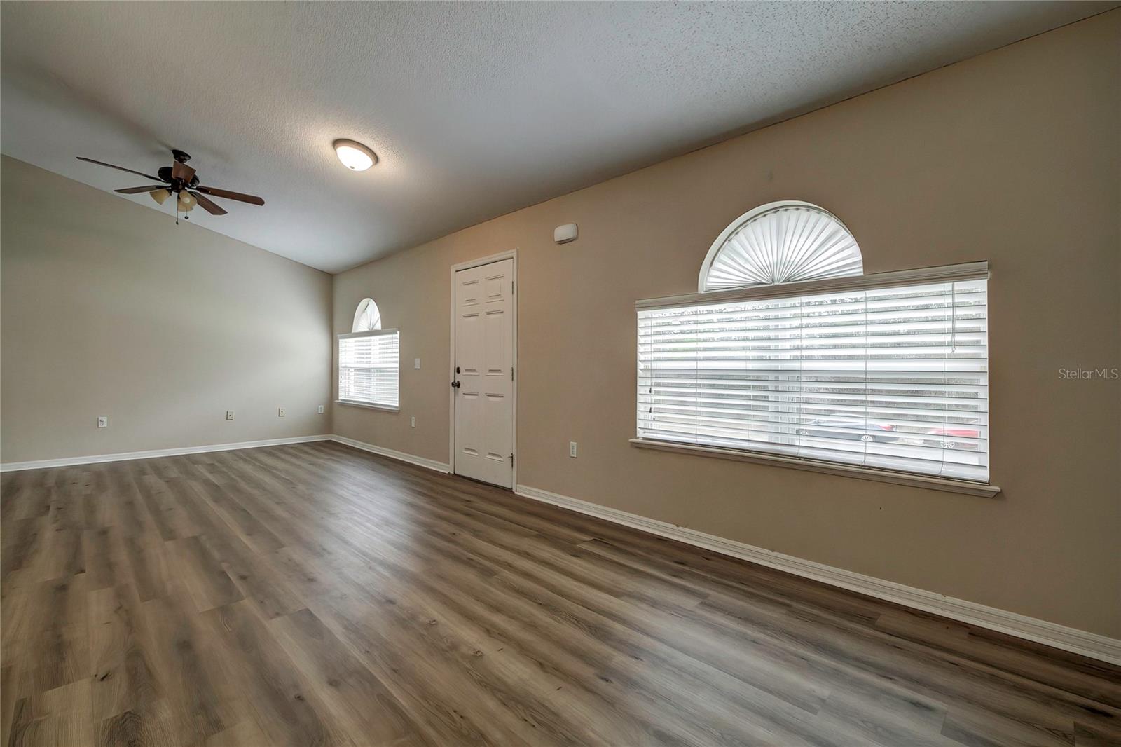 CITRUS SPGS UNIT 04 - Residential