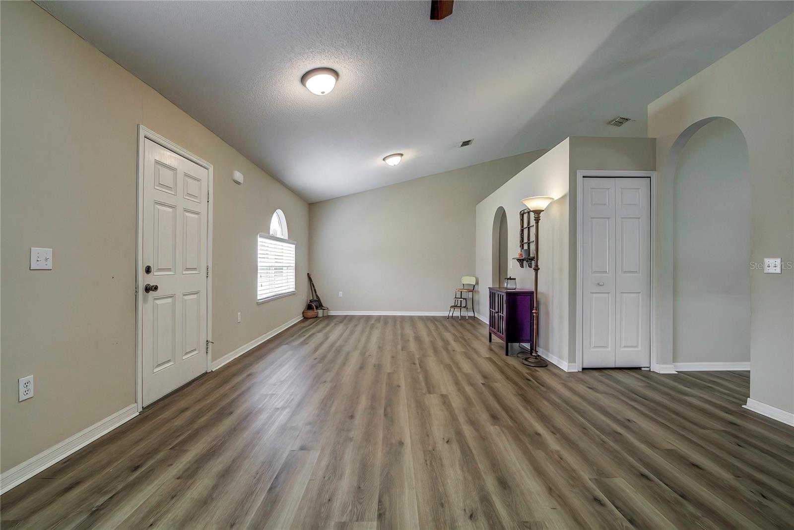 CITRUS SPGS UNIT 04 - Residential