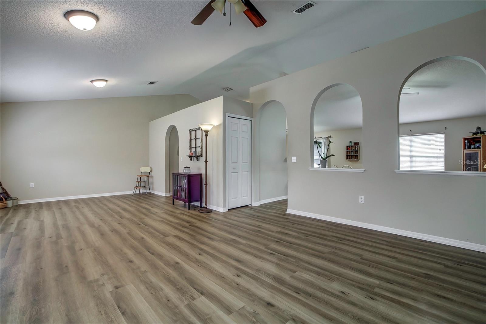 CITRUS SPGS UNIT 04 - Residential