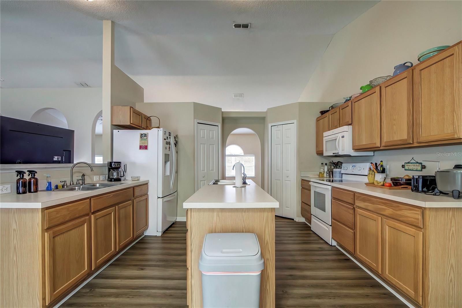 CITRUS SPGS UNIT 04 - Residential