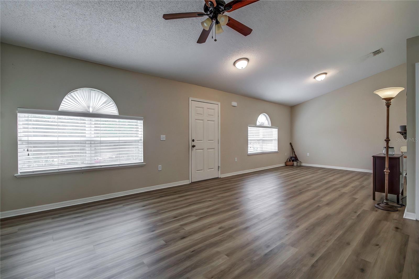 CITRUS SPGS UNIT 04 - Residential