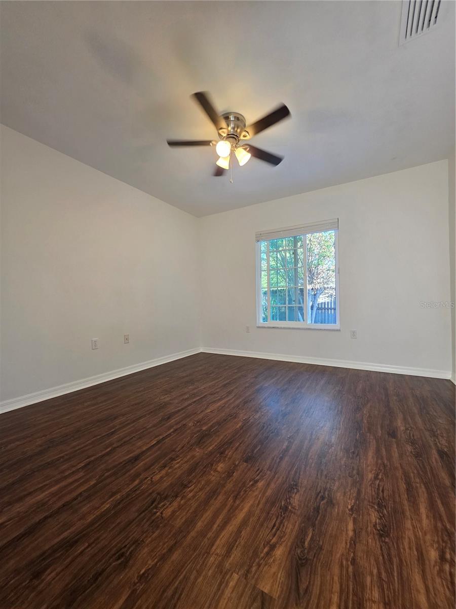 MILE RUN - Residential