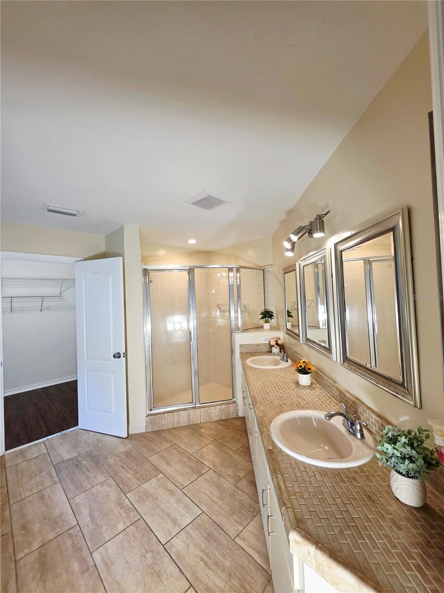 MILE RUN - Residential
