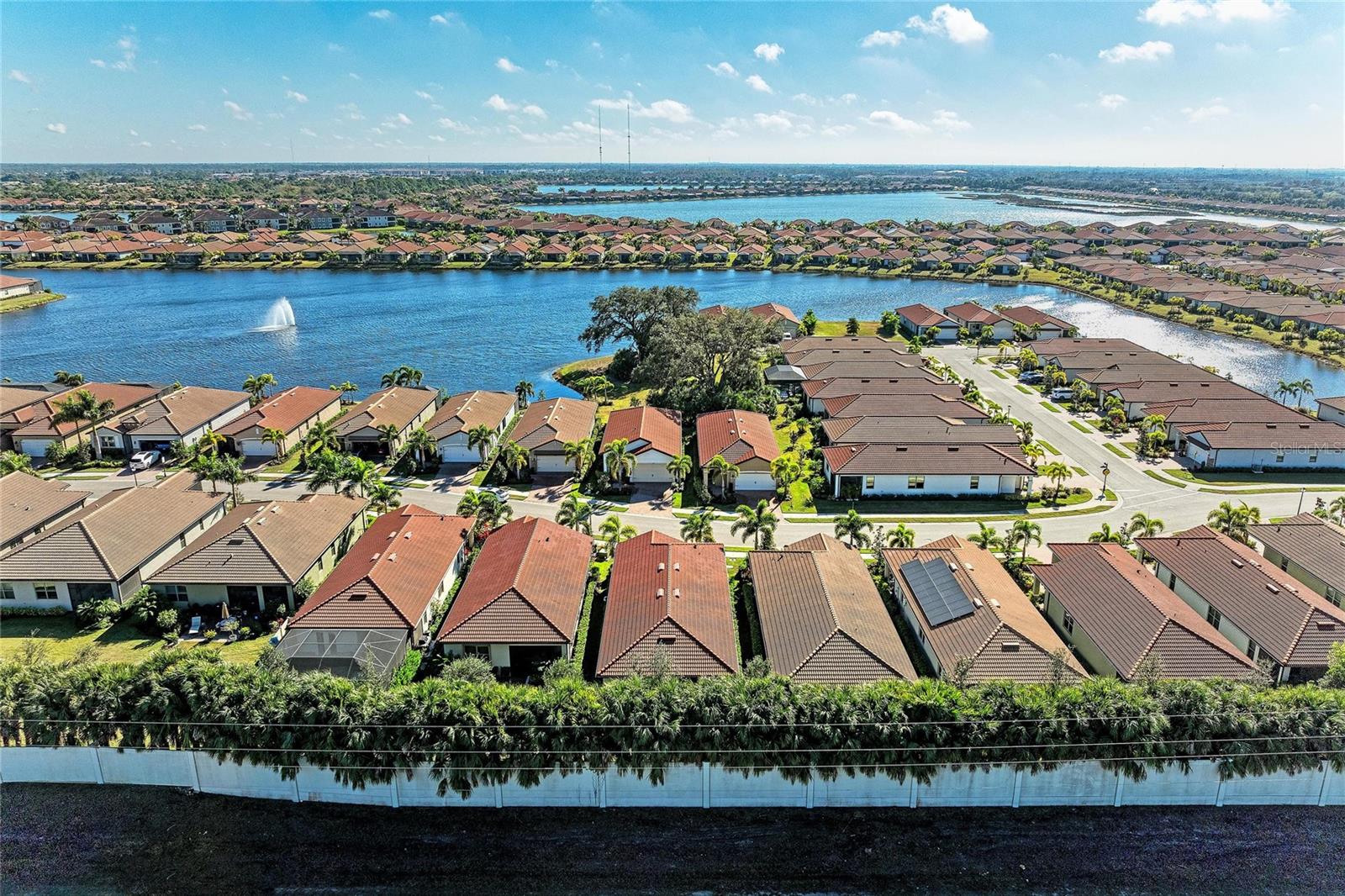 TOSCANA ISLES - Residential