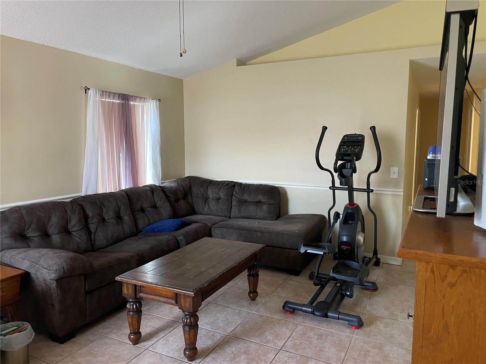 526 POINTE ALLYSON WAY