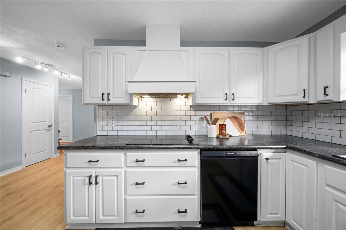 PALM POINT - Residential