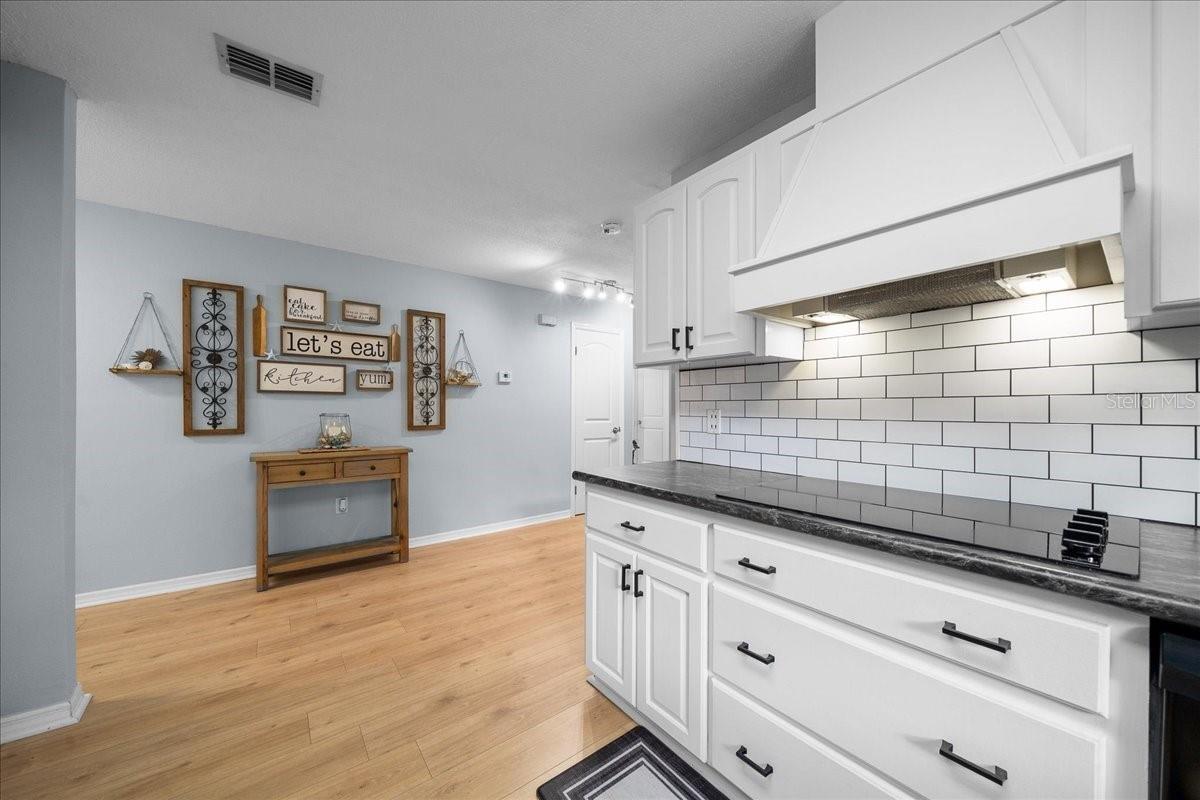 PALM POINT - Residential