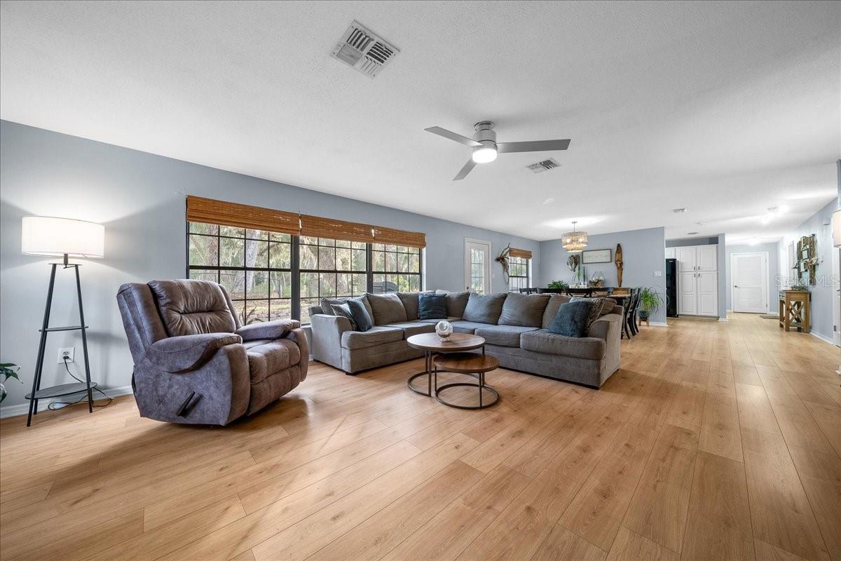 PALM POINT - Residential