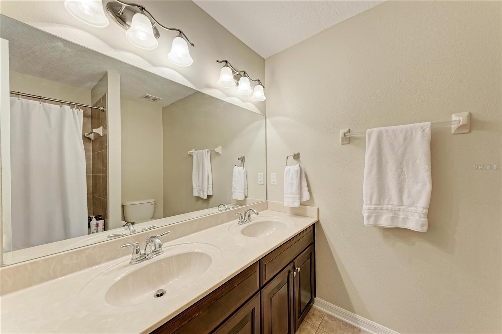 SOUTH HAMPTON - Residential