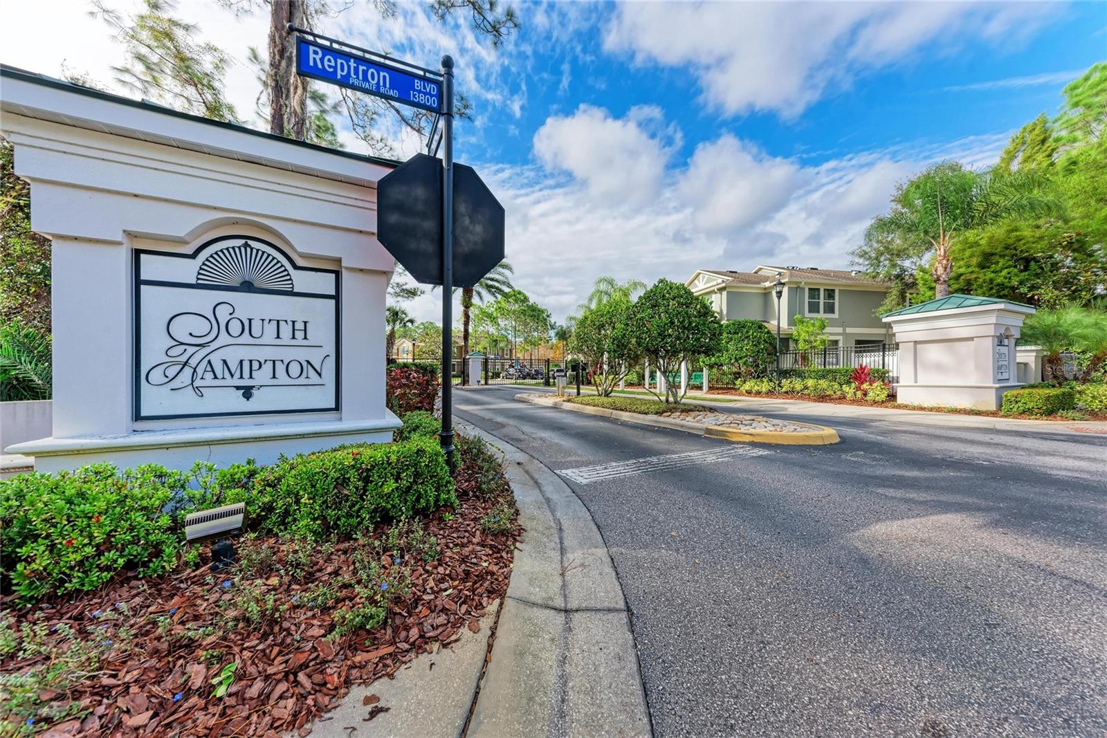 SOUTH HAMPTON - Residential