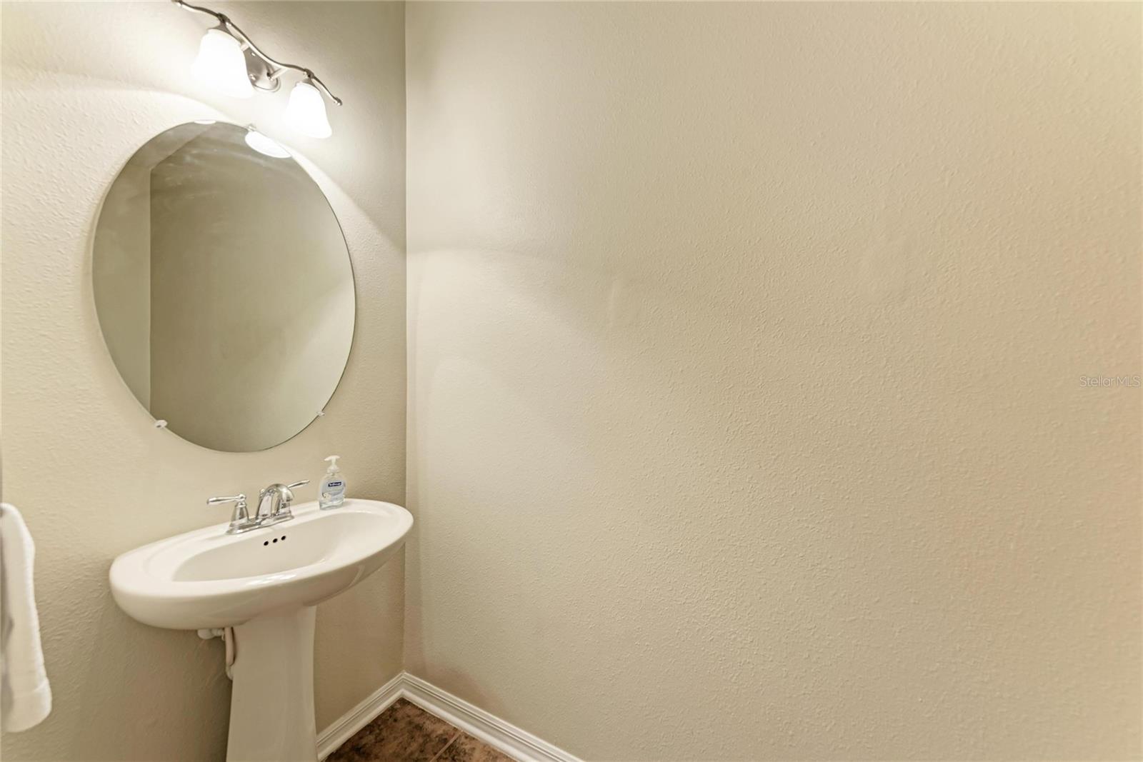 SOUTH HAMPTON - Residential