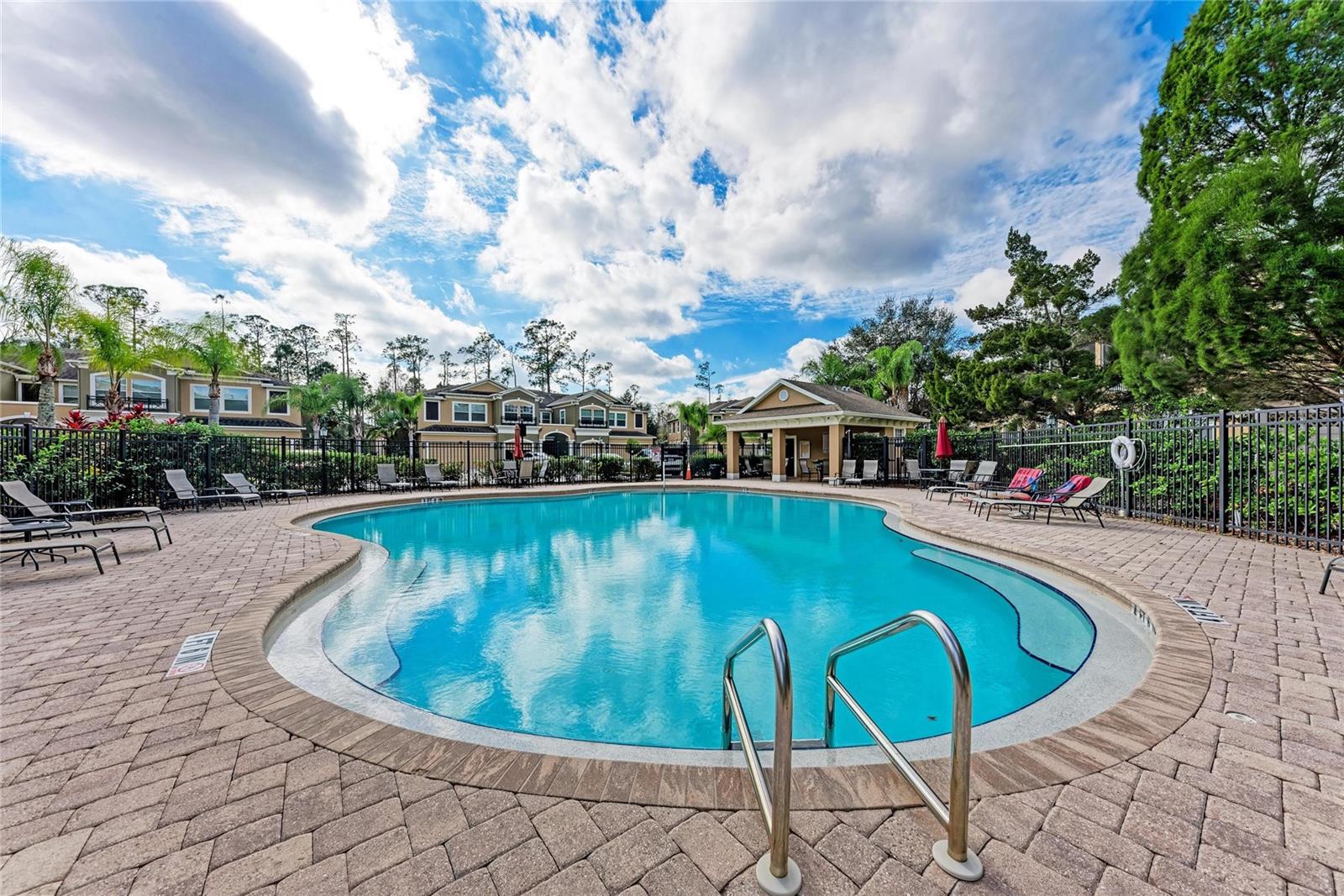 SOUTH HAMPTON - Residential